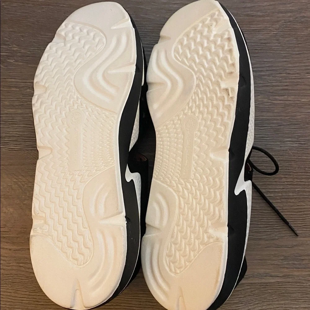 Women's Black Sneakers by L’Amour Des Pieds NWOT